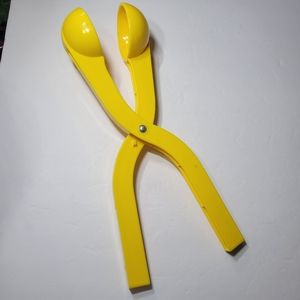 Single Snowball Maker Keeps your hands dry